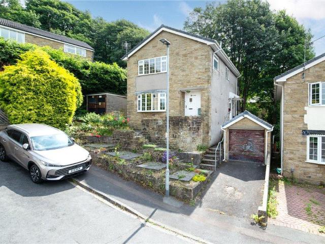 House for sale in Priestthorpe, Crossflatts