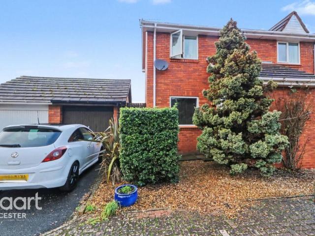 House for sale in Old Wharf, City Of Leicester