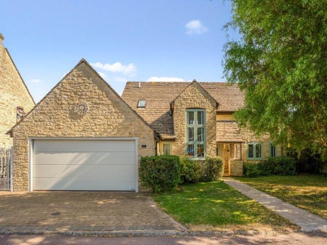 House for sale in Fossebridge, Gloucestershire