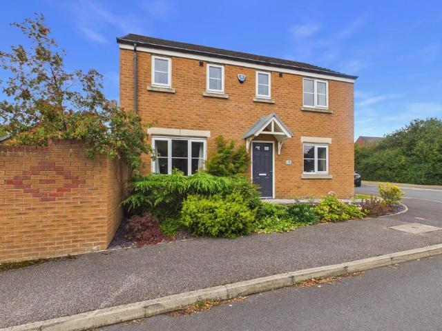 House for sale in Scholes, West Yorkshire