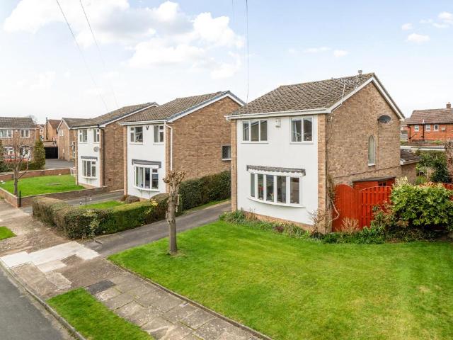 House for sale in Ossett, West Yorkshire