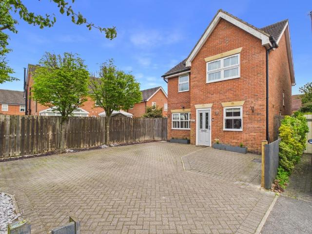 House for sale in Kelleythorpe, East Riding Of Yorkshire