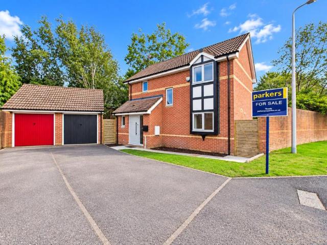 House for sale in Theale, West Berkshire