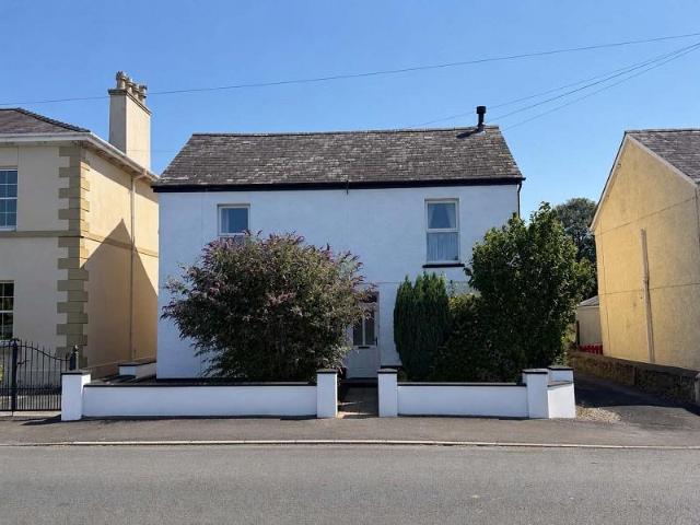 House for sale in Dyffryn Cennen, Ffairfach