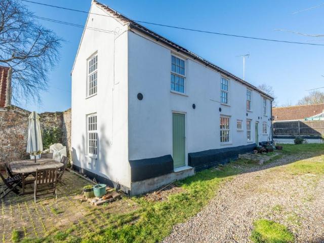House for sale in Stokesby, Norfolk