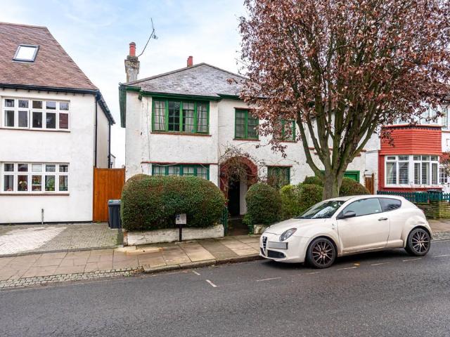 House for sale in Crouch End, Greater London