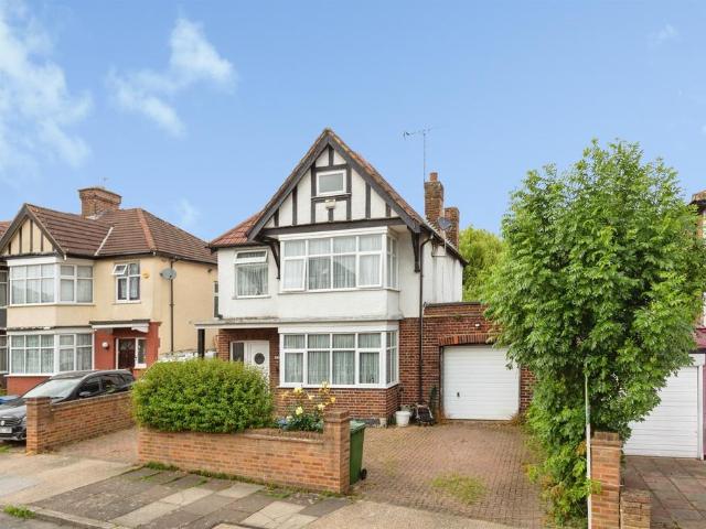 House for sale in Kenton, Greater London