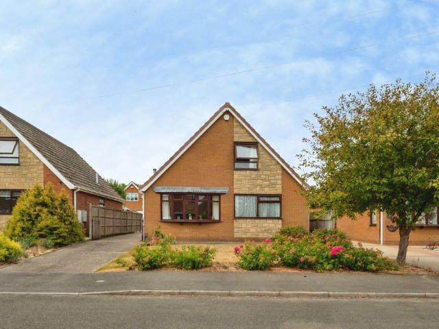 House for sale in Holton le Clay, Belleau