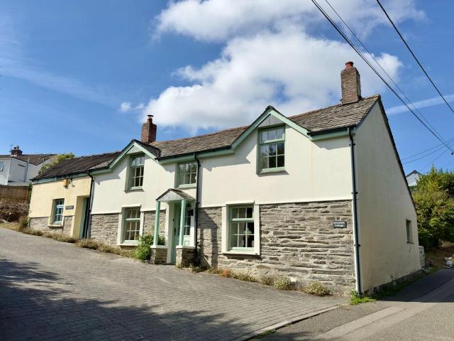 House for sale in Gonvena, Wadebridge