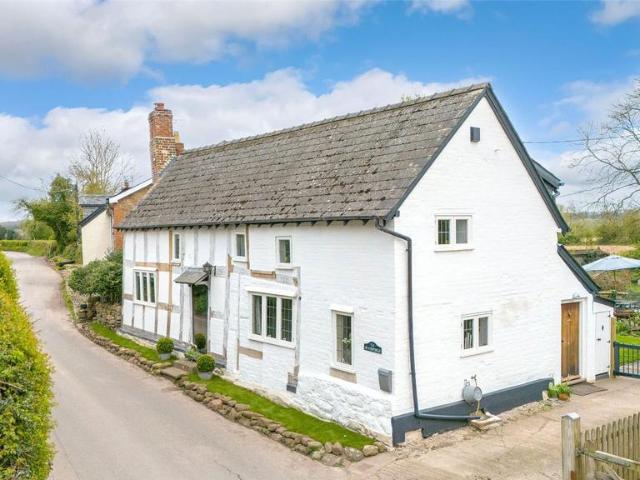 House for sale in Luston