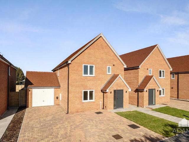 House for sale in Crookhill, Worcestershire