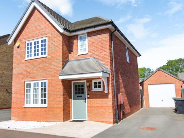 House for sale in Lower Stondon, Bedfordshire