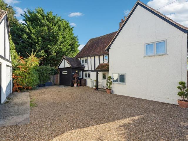 House for sale in Edlesborough, Buckinghamshire