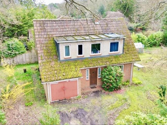 House for sale in Finchampstead