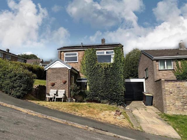 House for sale in Charlesworth, East Midlands