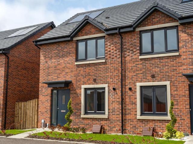 House for sale in Winchburgh, Scotland