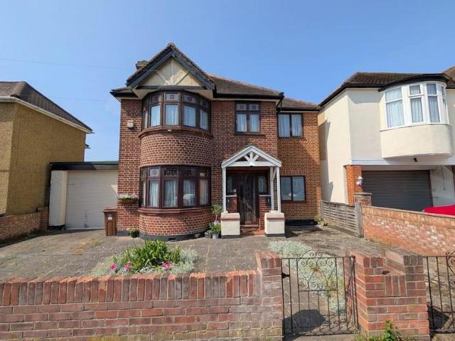 House for sale in London Borough of Hounslow, Greater London
