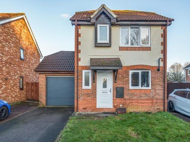 House for sale in Covingham, Swindon