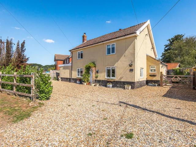 House for sale in East Tuddenham, Norfolk