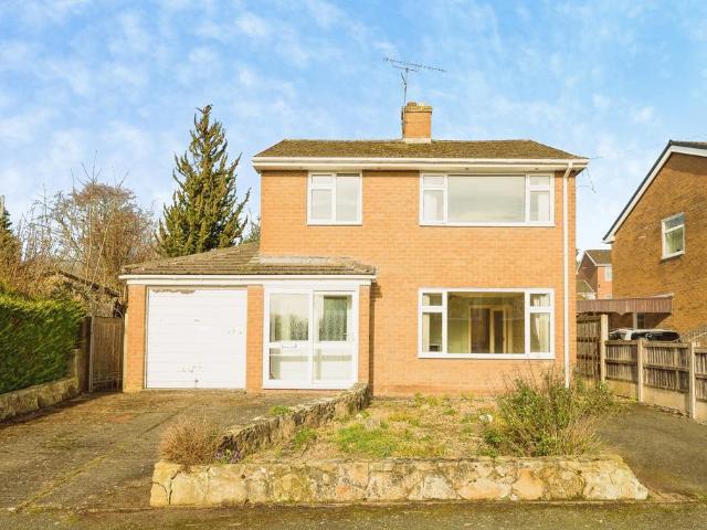House for sale in Ruabon