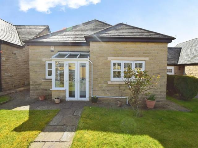 House for sale in Cottingley, West Yorkshire