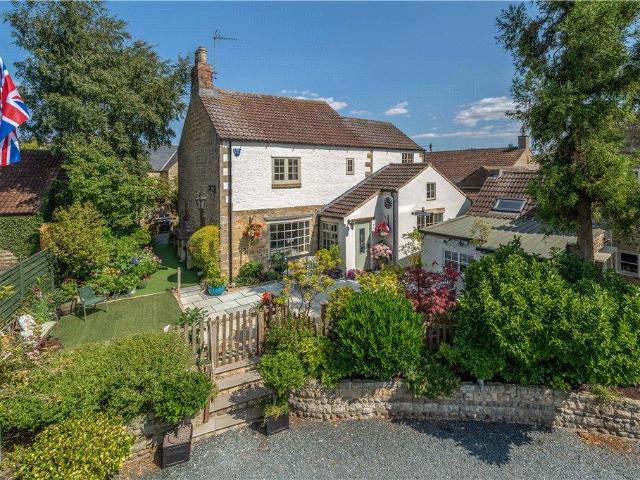 House for sale in Marton le Moor, North Yorkshire