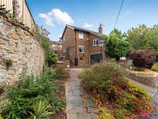 House for sale in Binscombe, Fole
