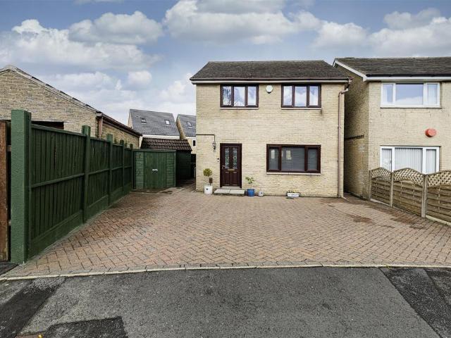 House for sale in Salendine Nook, West Yorkshire