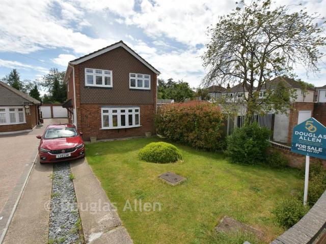 House for sale in Rainham, Greater London