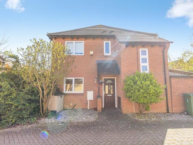 House for sale in Monkston Park, Milton Keynes