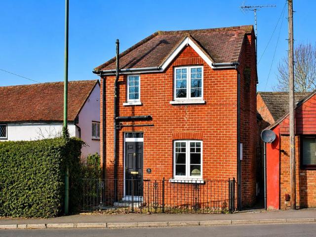House for sale in Westfield, Woking