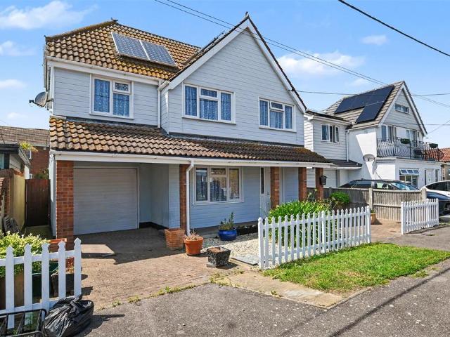 House for sale in Newlands, Essex