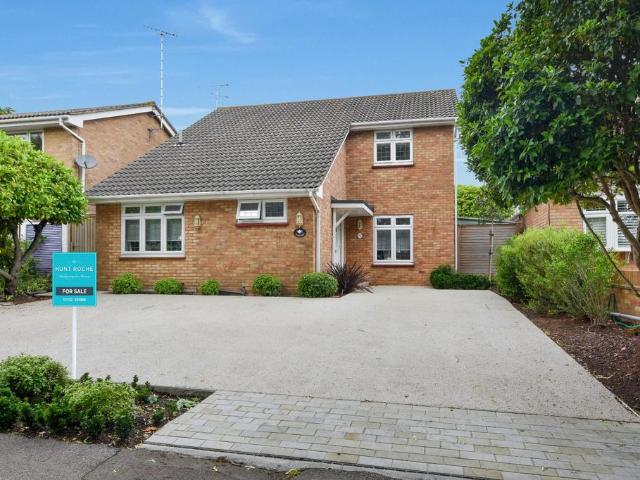 House for sale in North Shoebury, Alton Barnes