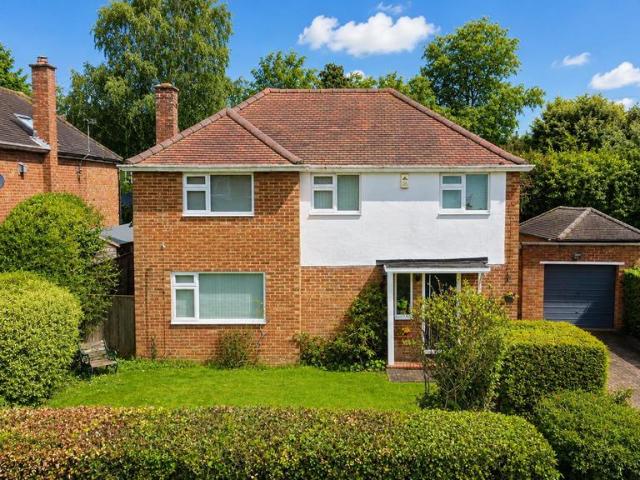 House for sale in Totteridge, Buckinghamshire