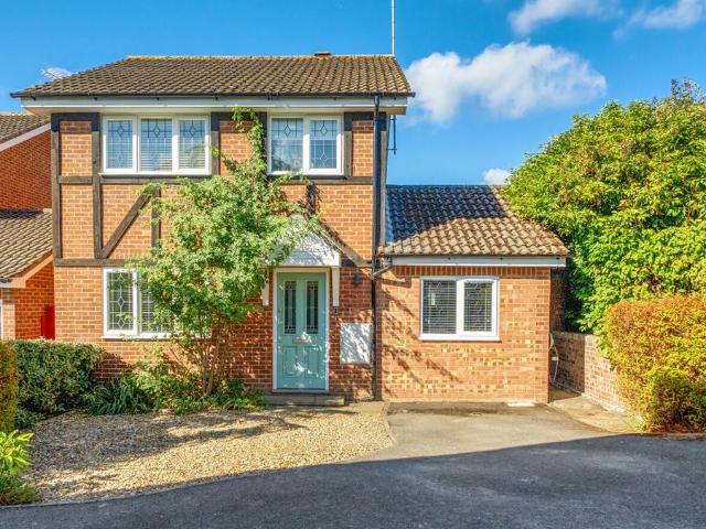 House for sale in Binfield