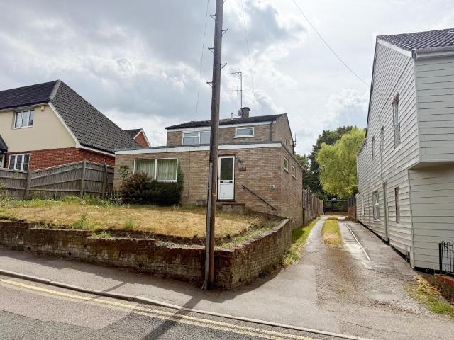 House for sale in Halling