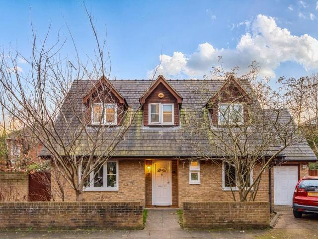 House for sale in Blackheath Royal Standard, Greater London