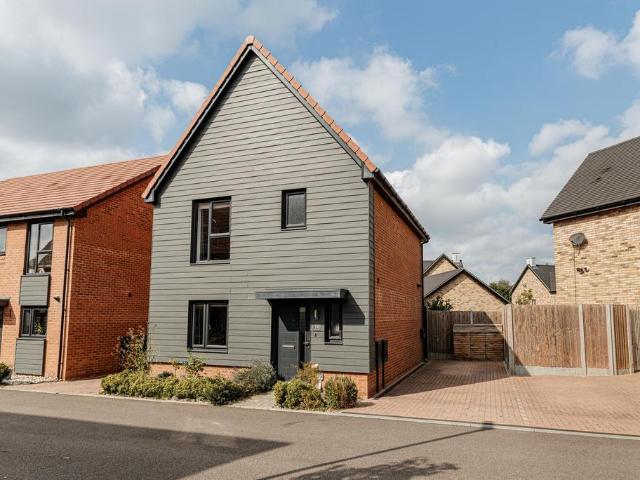 House for sale in Oad Street, Kent