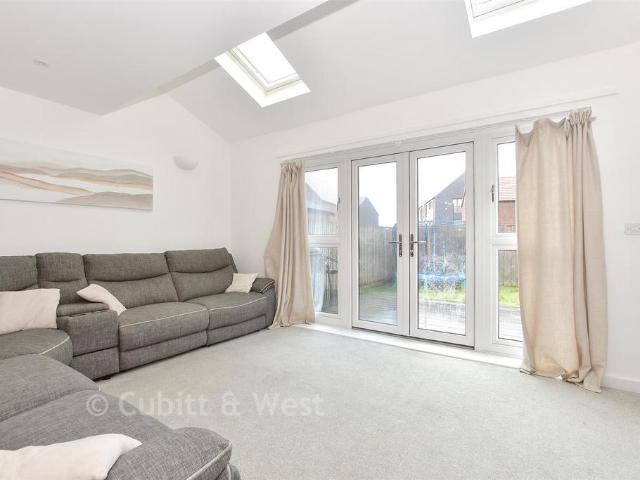 House for sale in World's End, Perryfields