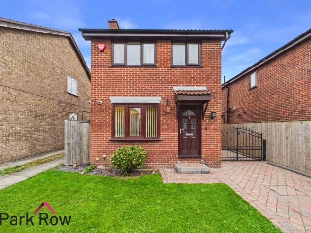 House for sale in Sherburn in Elmet, York and North Yorkshire