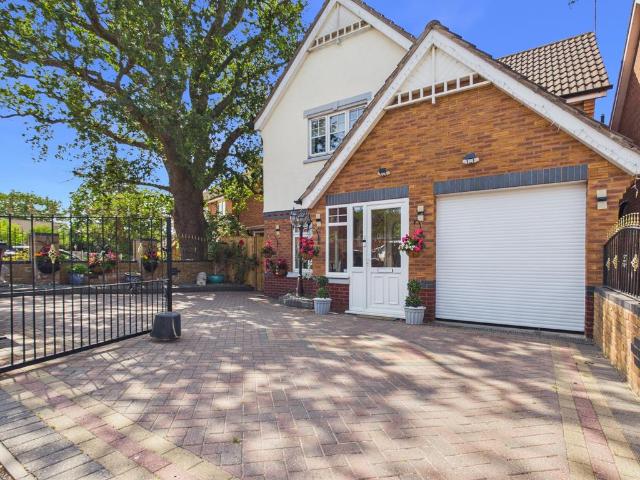 House for sale in Marston Green, West Midlands