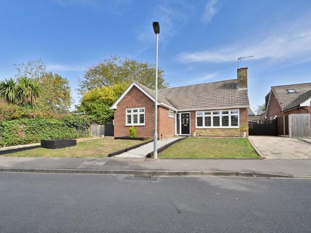 House for sale in Watford Heath, Watford