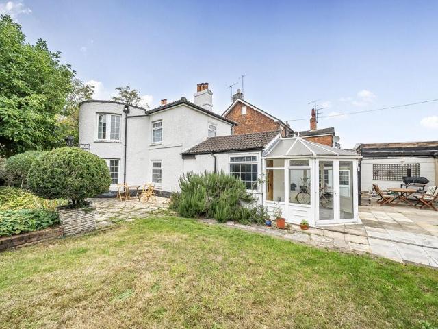 House for sale in Barton Stacey, Hampshire