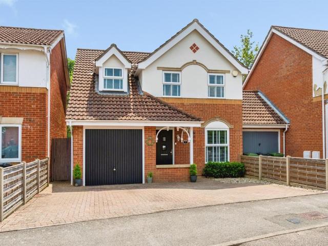 House for sale in Hedge End, Helford
