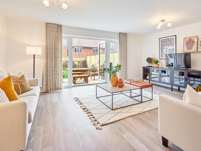 House for sale in Frinton and Walton, Dale Hill