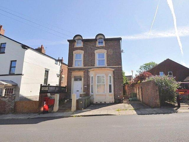 House for sale in Claughton, Wirral