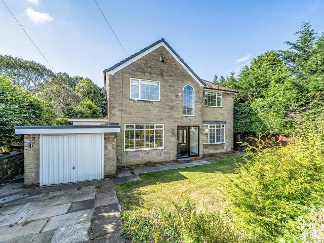 House for sale in Farsley, West Yorkshire