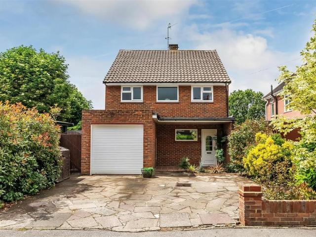 House for sale in Pachesham Park, Surrey