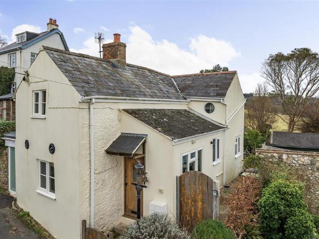 House for sale in Charmouth