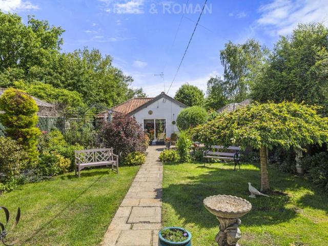 House for sale in Pachesham Park, Surrey